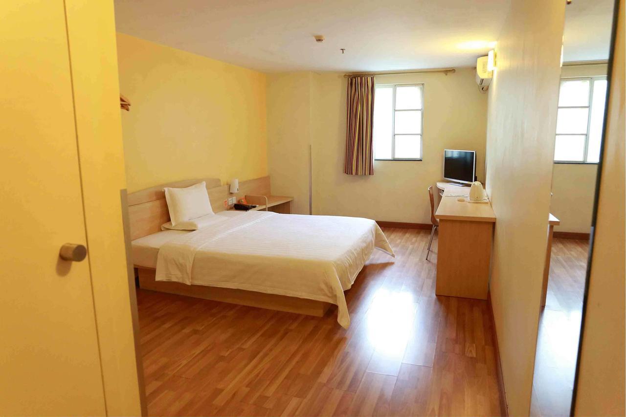 7Days Inn Deyang Wenmiao Square ภายนอก รูปภาพ